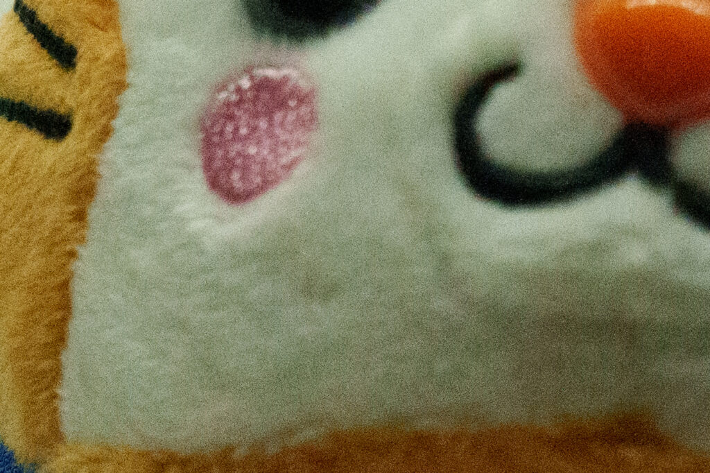 ISO12600で撮ったスターマン人形