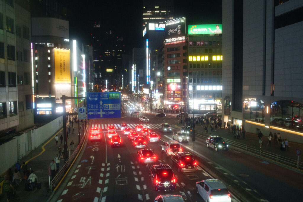 ブレーキランプの多い甲州街道