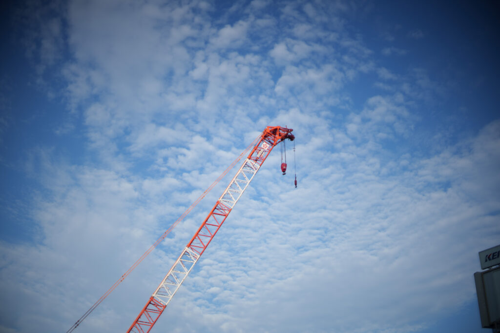 Construction crane