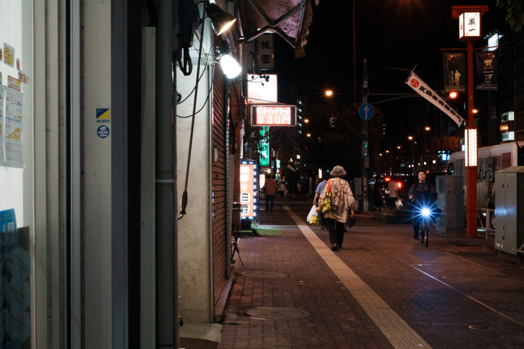 夜の道