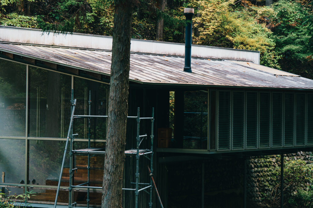 山中の宿泊施設